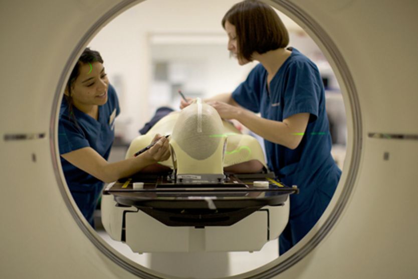 Radioterapia Contra El Cáncer: Cómo La Ia Del Nhs Está Acelerando Los Tiempos De Espera